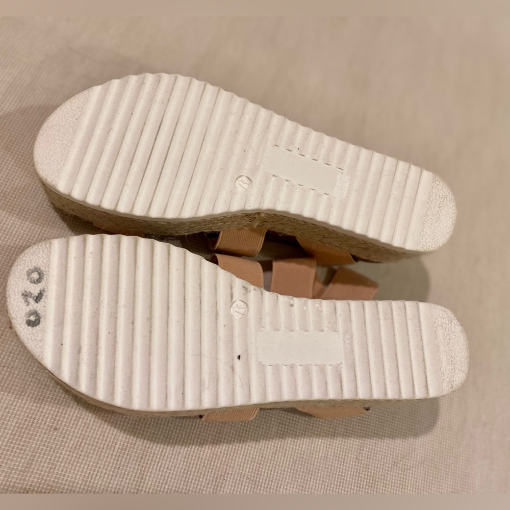 Sandals - Picture 4 of 5